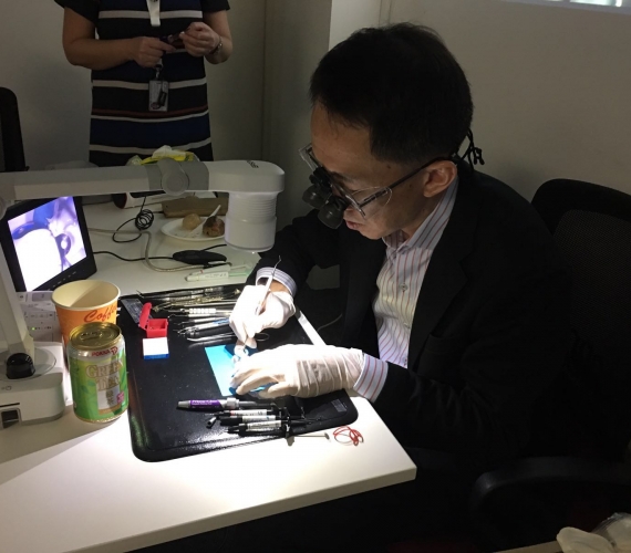 Dr Isaac giving another Hands-On workshop to a group of dentists on 22 September 2016