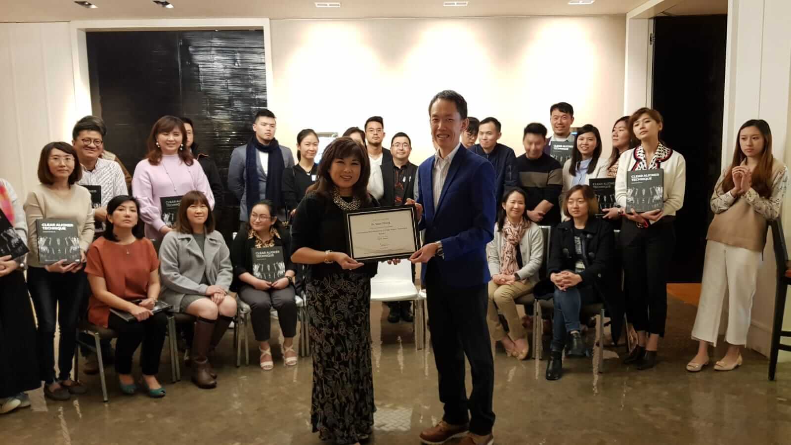 Dr Isaac Chong graduate from Orthodontic Mini-Residency in Clear Aligner Technique