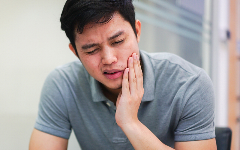 When Sweets Trigger Tooth Pain: What We Check First in Clinic